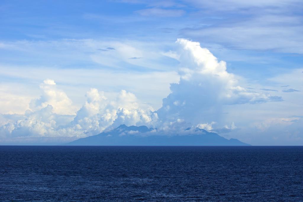 Blue Star Dive And Resort Anda  Bagian luar foto