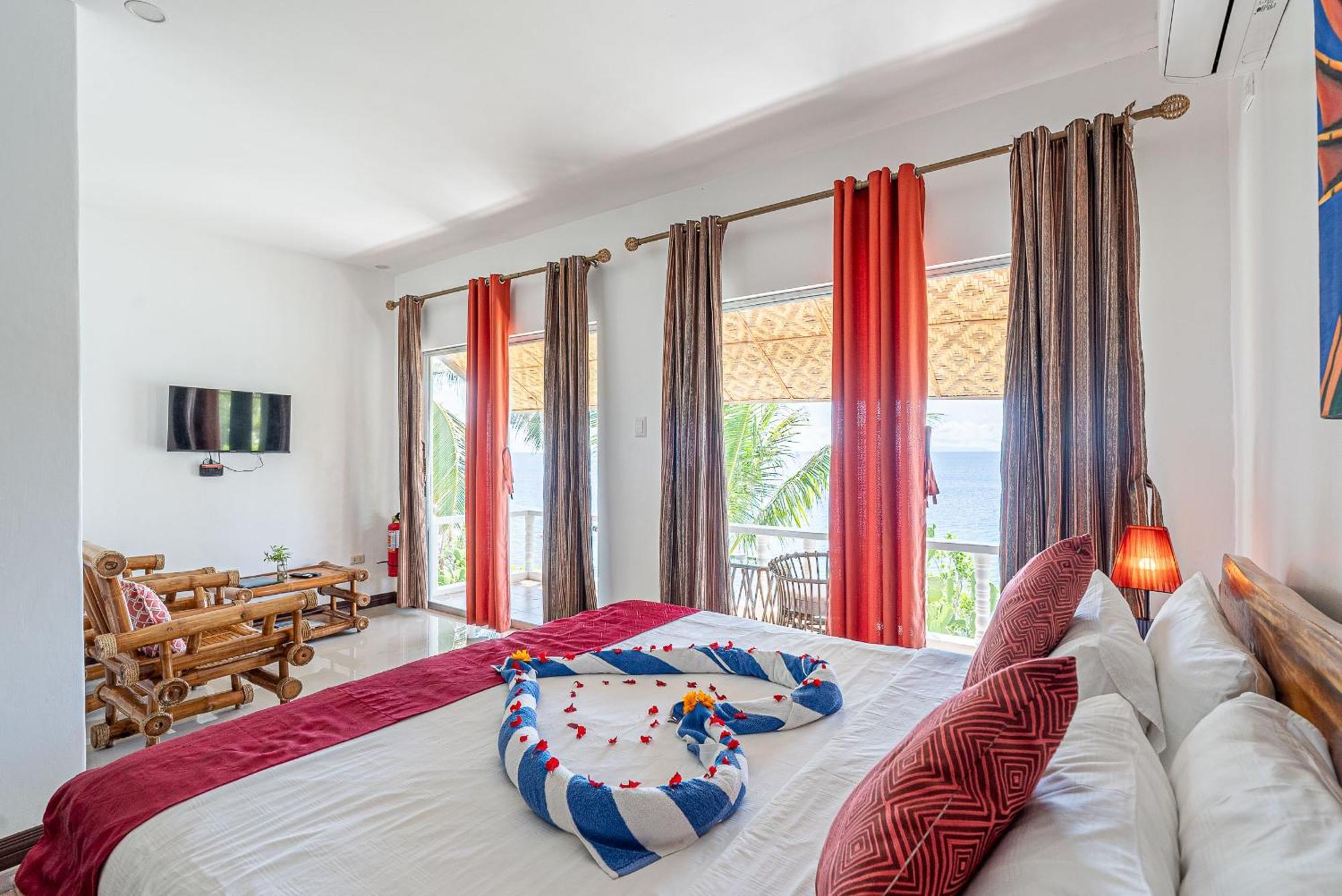Blue Star Dive And Resort Anda  Bagian luar foto