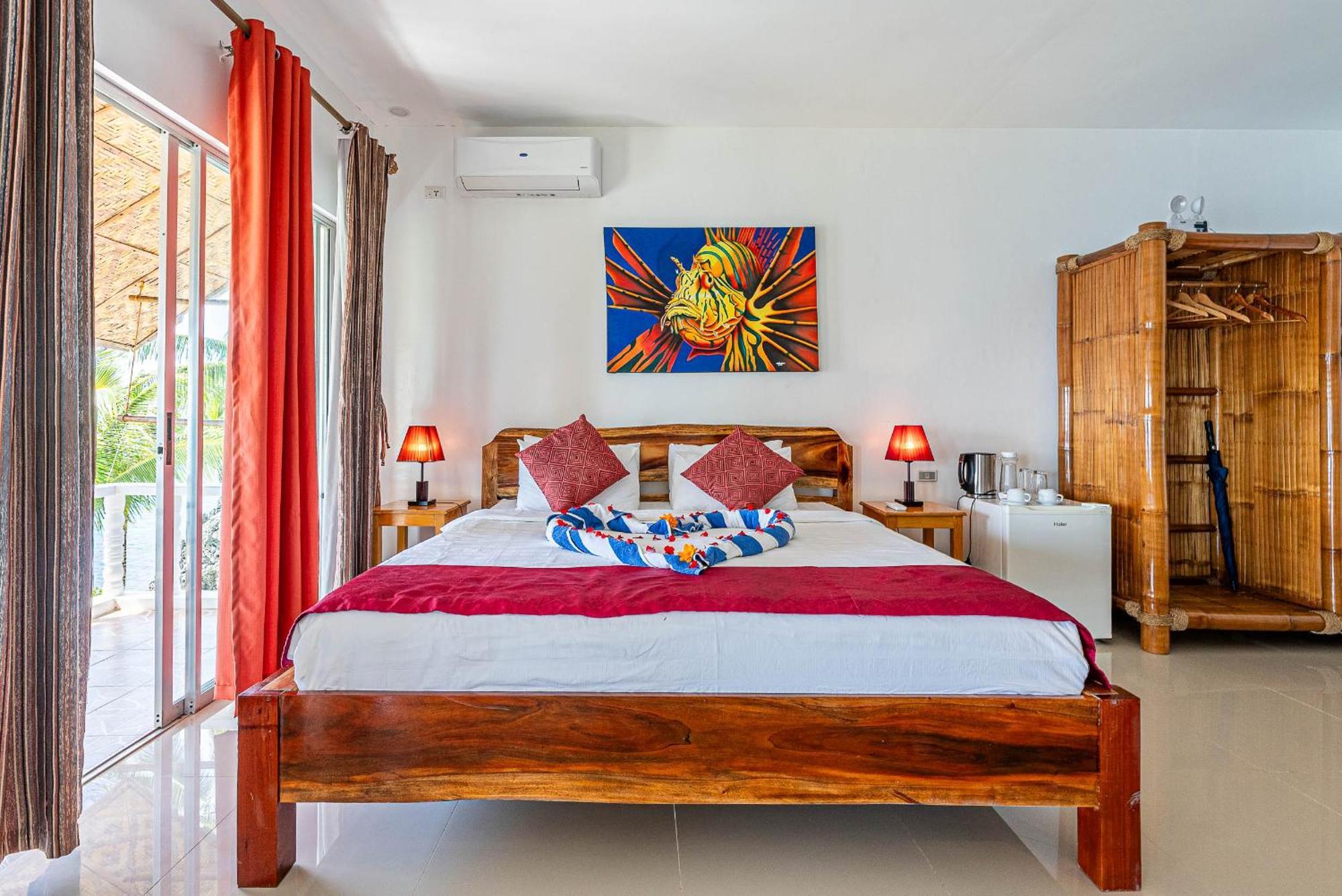 Blue Star Dive And Resort Anda  Bagian luar foto