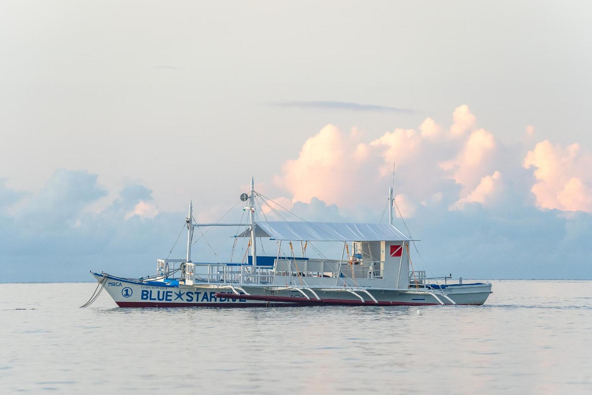 Blue Star Dive And Resort Anda  Bagian luar foto
