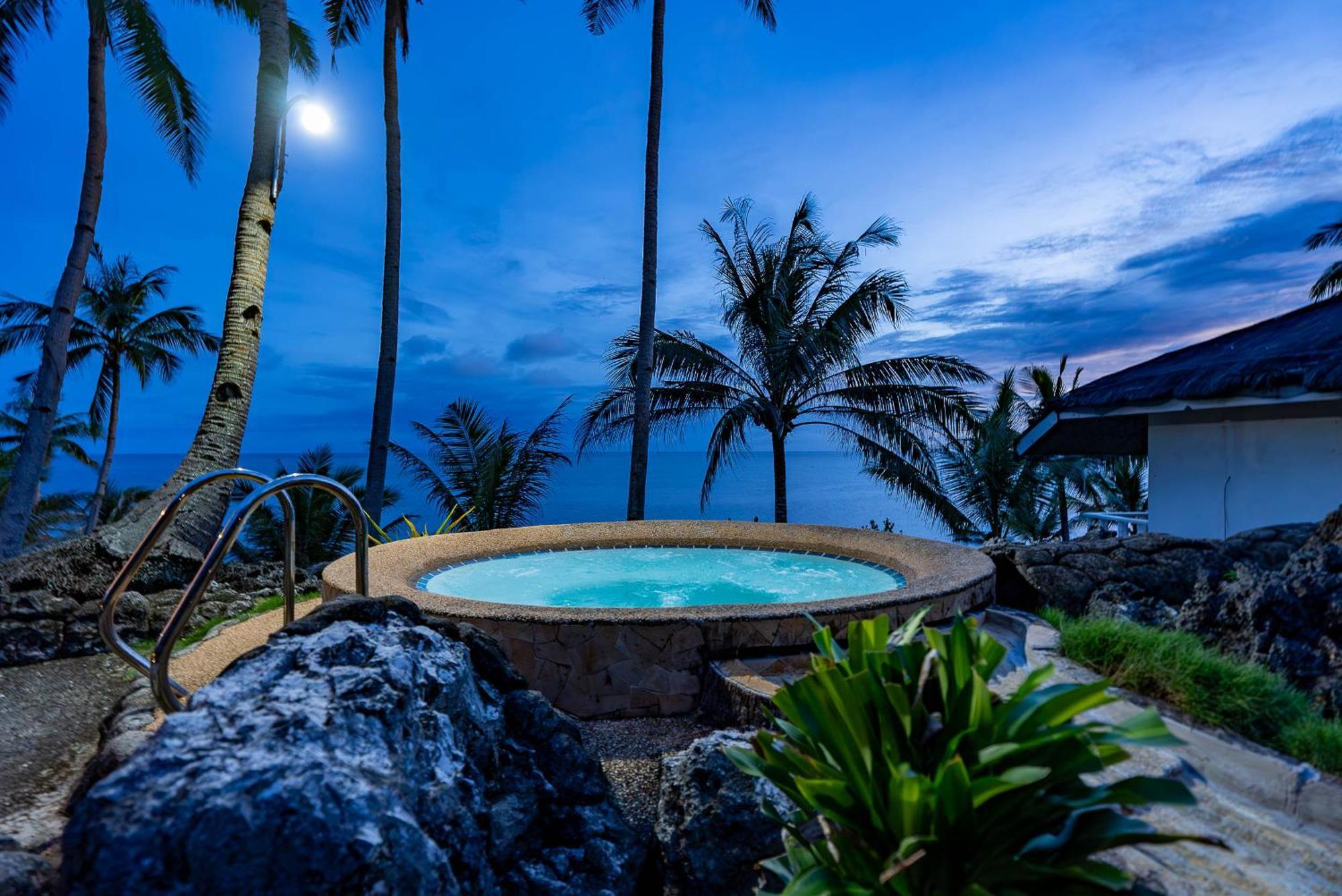 Blue Star Dive And Resort Anda  Bagian luar foto