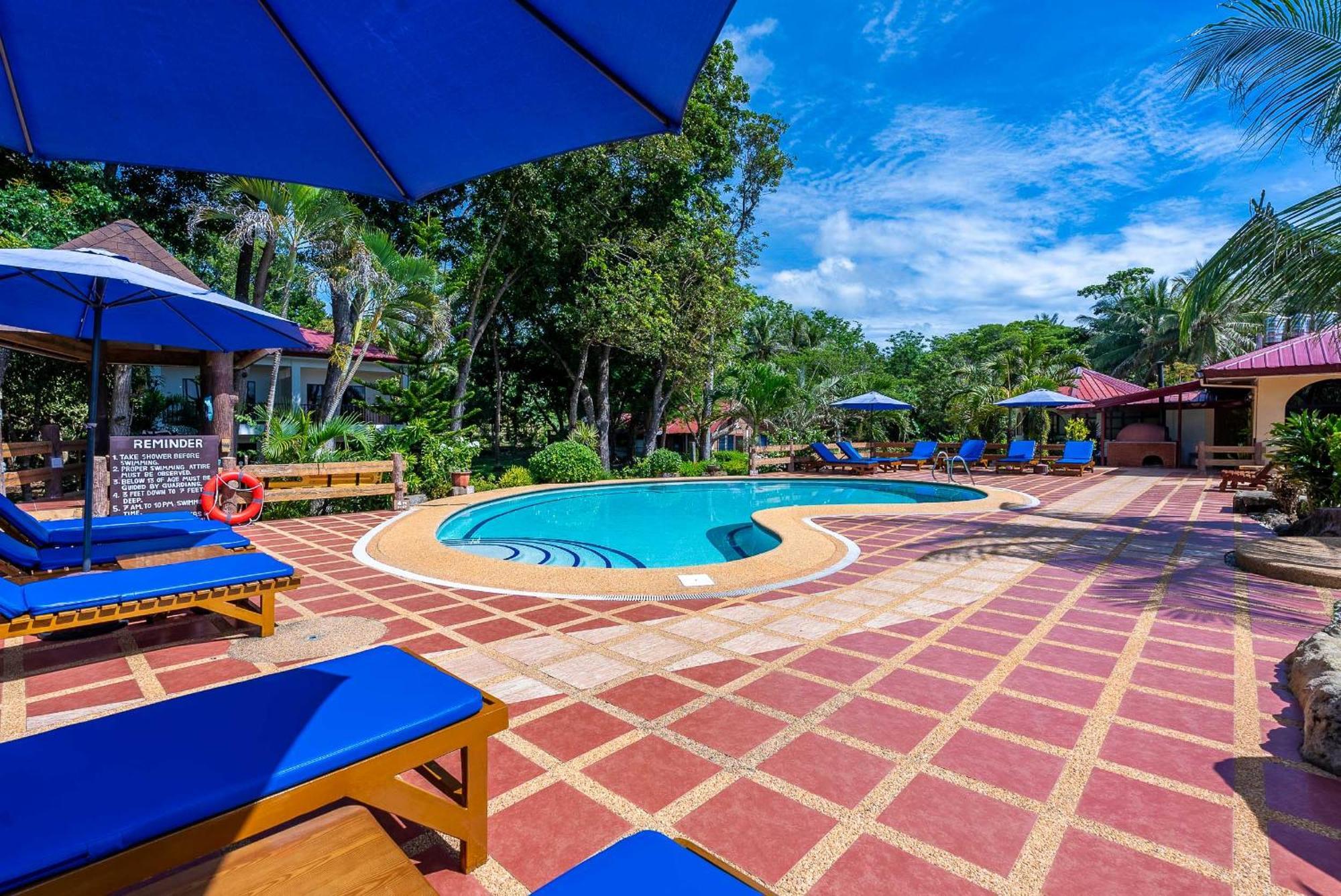 Blue Star Dive And Resort Anda  Bagian luar foto