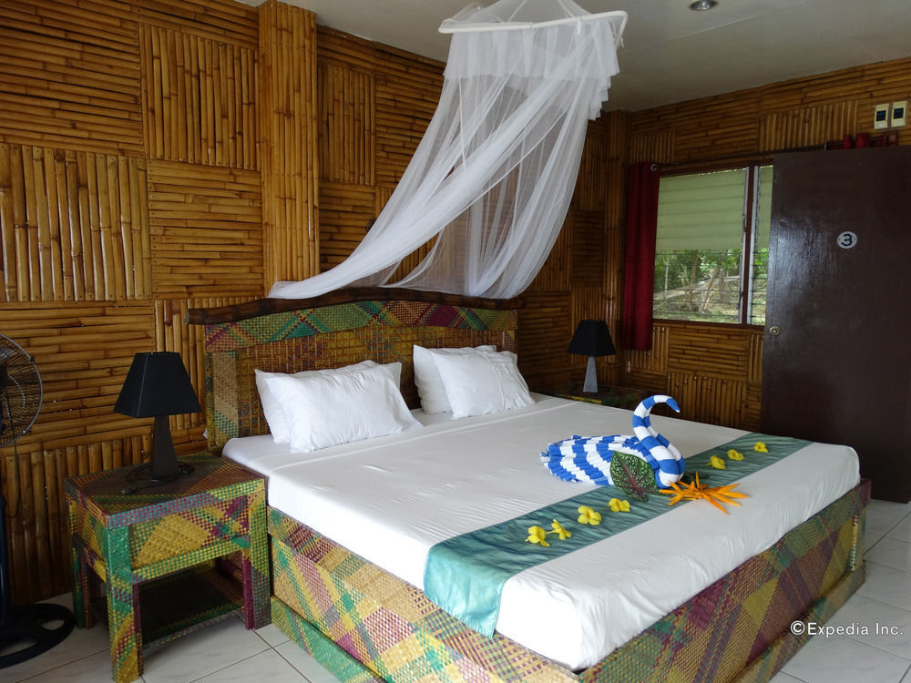 Blue Star Dive And Resort Anda  Bagian luar foto